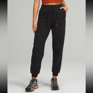 Scuba High Rise Relaxed Jogger